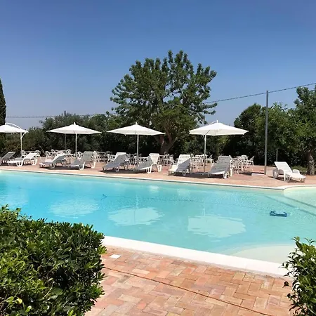 Borgo San Lorenzo فندق تشيرينيولا